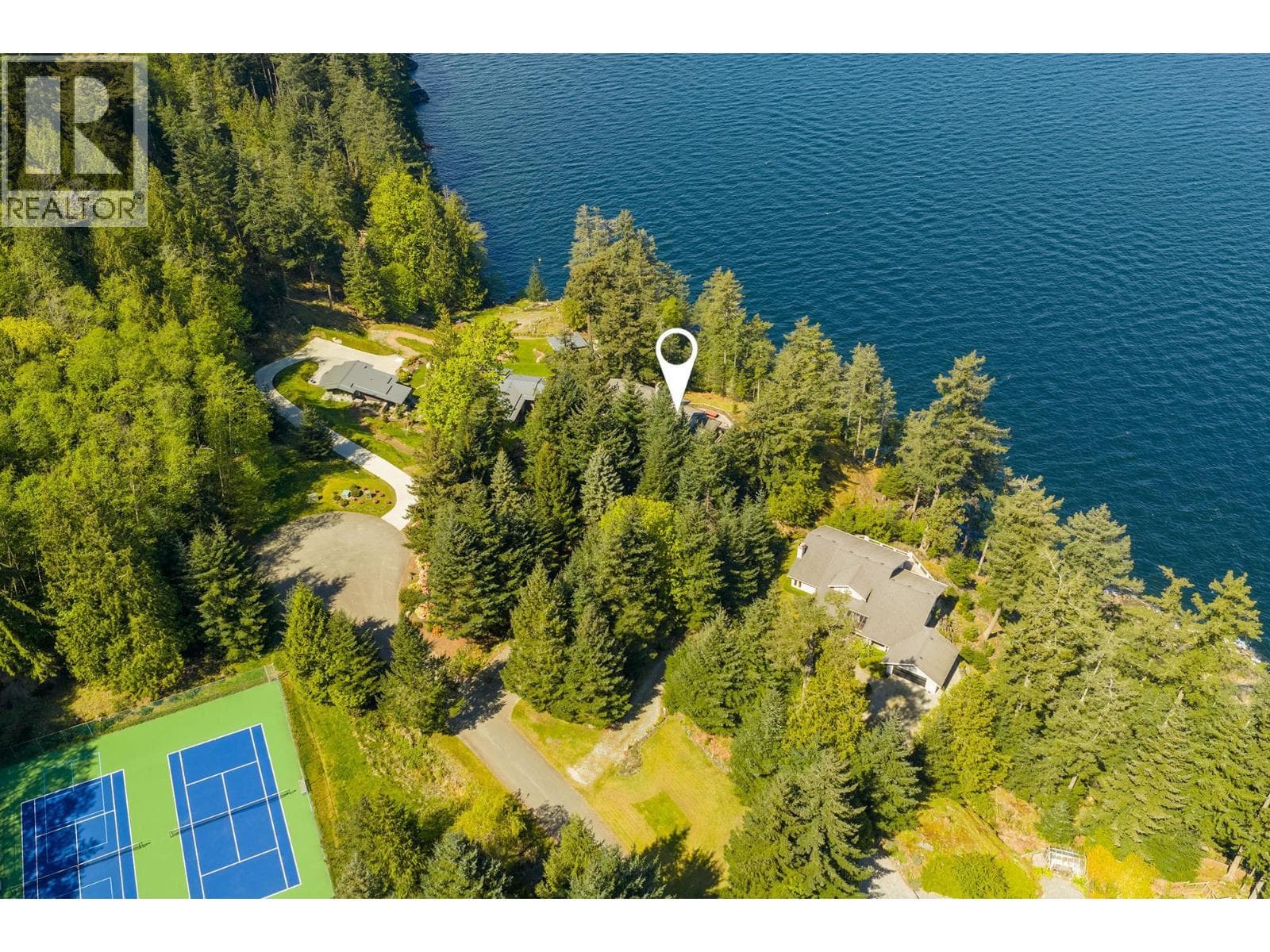 520 SMUGGLERS COVE ROAD, Greater Vancouver — photo 4