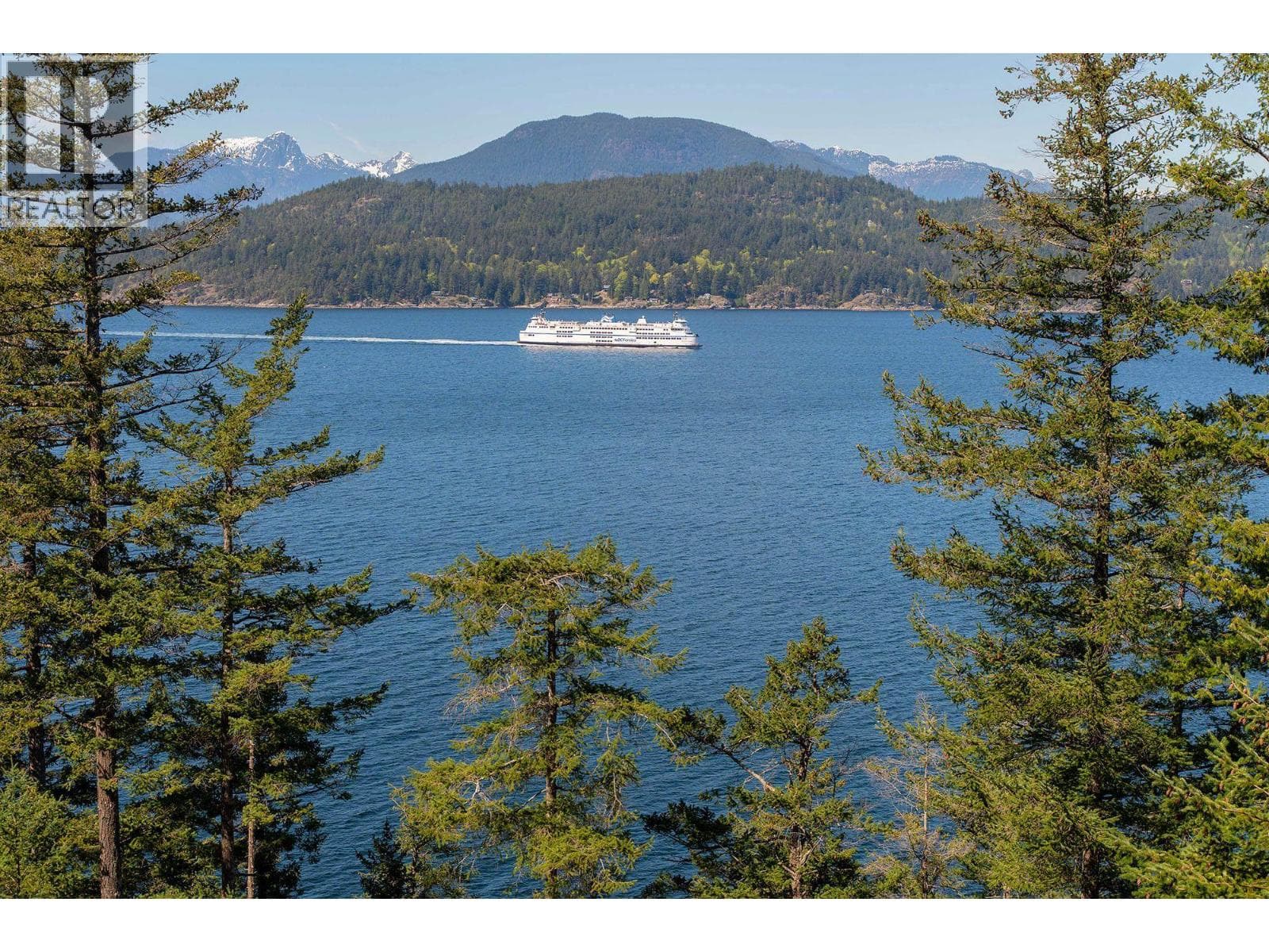 520 SMUGGLERS COVE ROAD, Greater Vancouver — photo 3