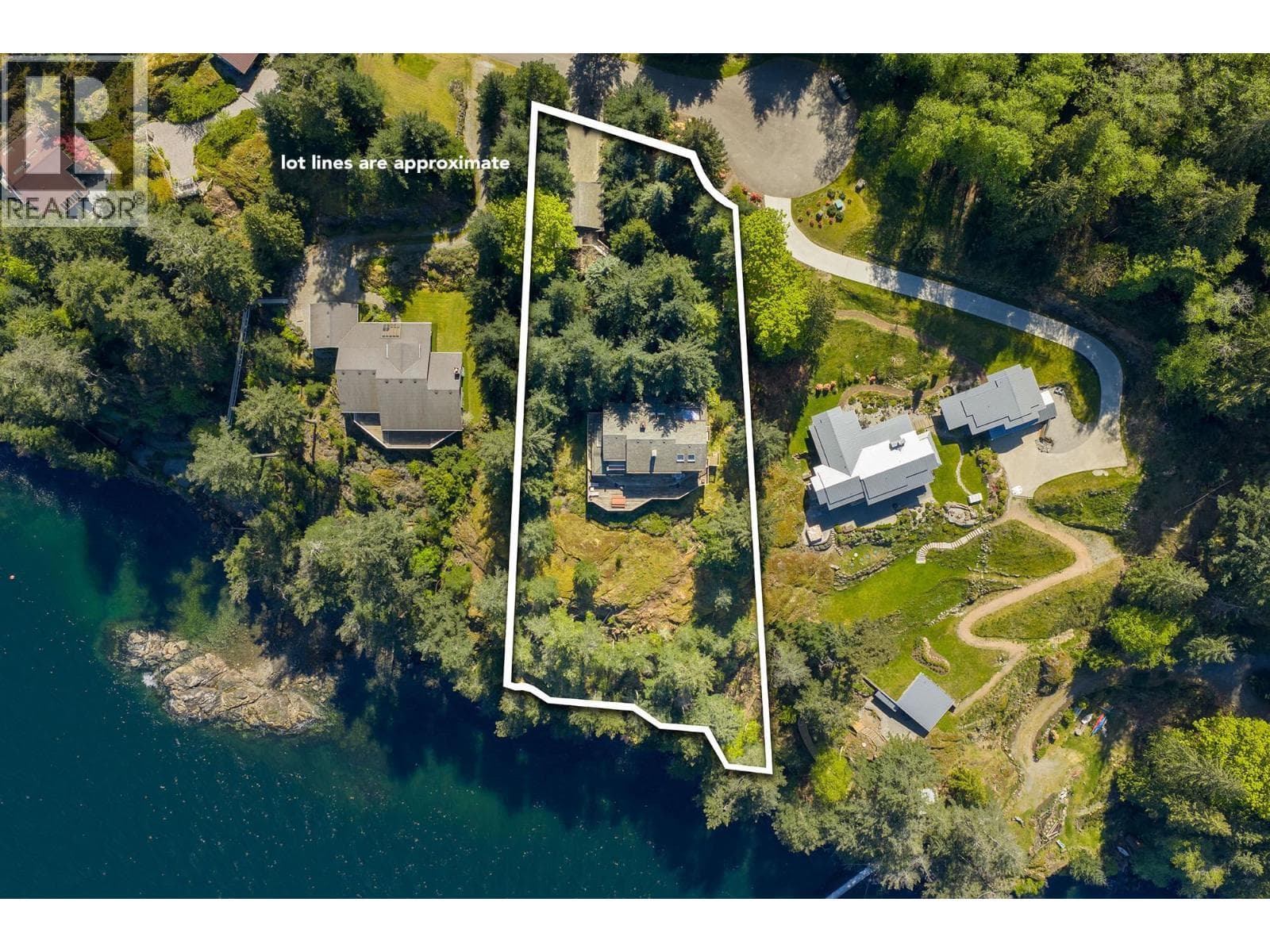 520 SMUGGLERS COVE ROAD, Greater Vancouver — photo 5