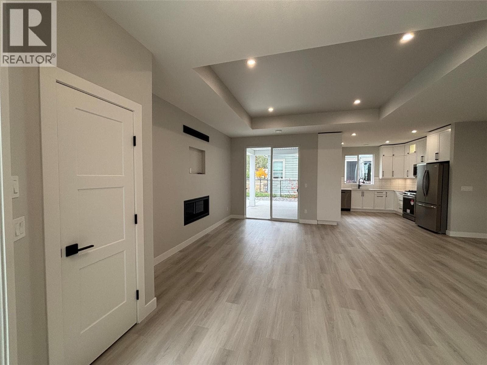 574 MEADOWLARK AVENUE, Interior REALTORS® — photo 5