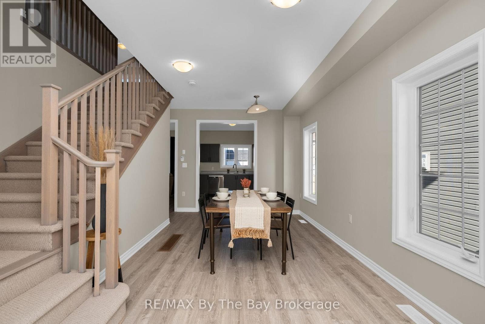 214 CUBITT STREET, OnePoint — photo 5
