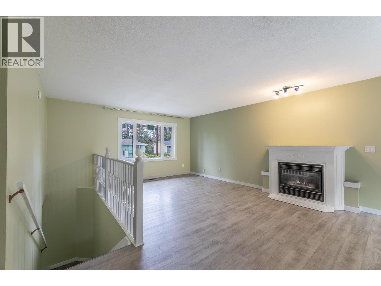 3436 MCTAGGART ROAD, Interior REALTORS® — photo 4