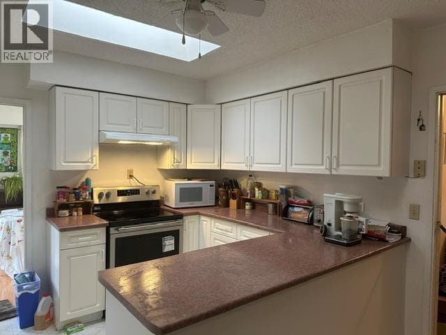 1951 Greaves Avenue, Interior REALTORS® — photo 3