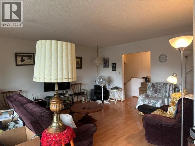 1951 Greaves Avenue, Interior REALTORS® — photo 2