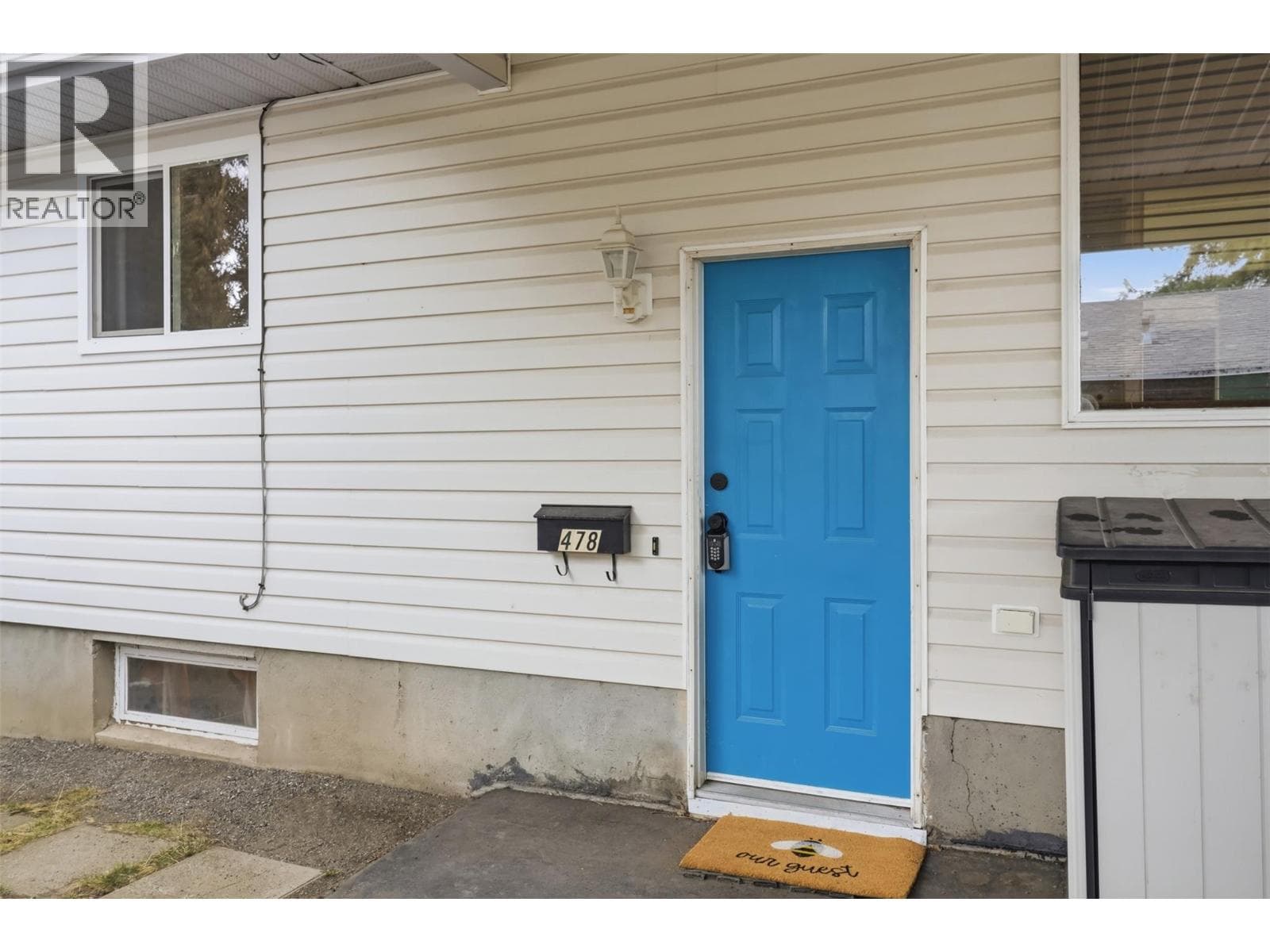 478 OPAL Drive, Interior REALTORS® — photo 3