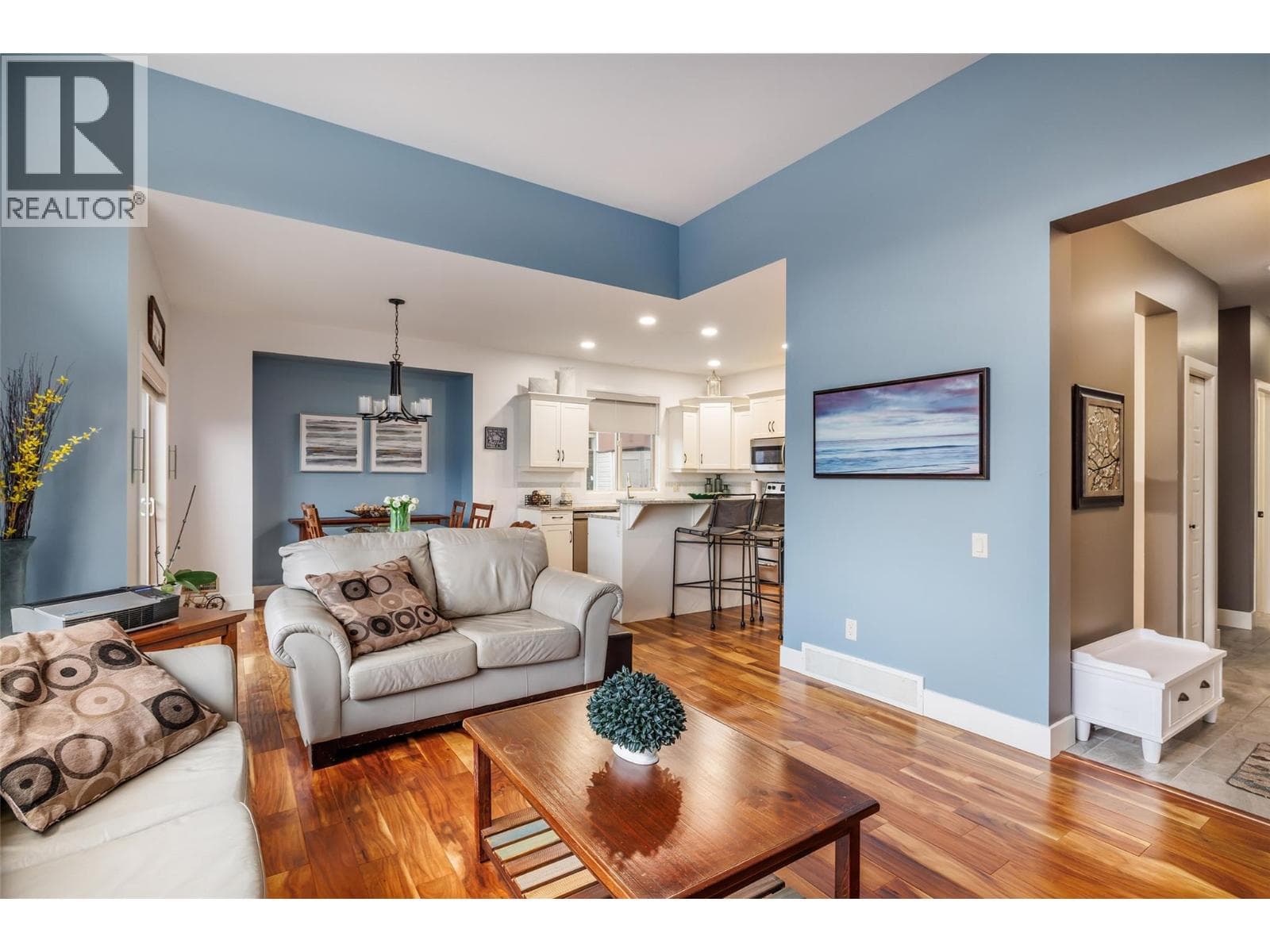 2150 Talavera Place, Interior REALTORS® — photo 4