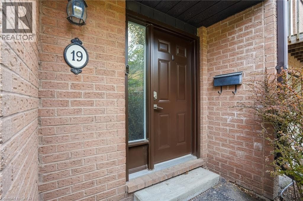 445 STONE CHURCH Road W Unit# 19, Cornerstone — photo 5