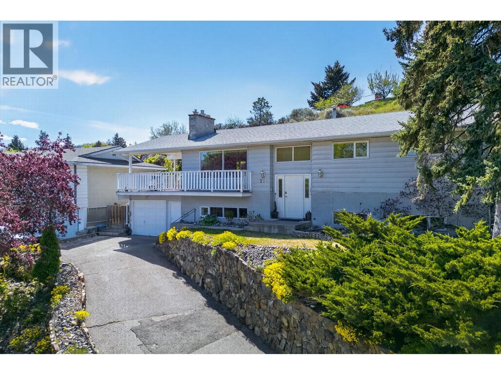 229 GREENSTONE DRIVE, Interior REALTORS® — photo 3
