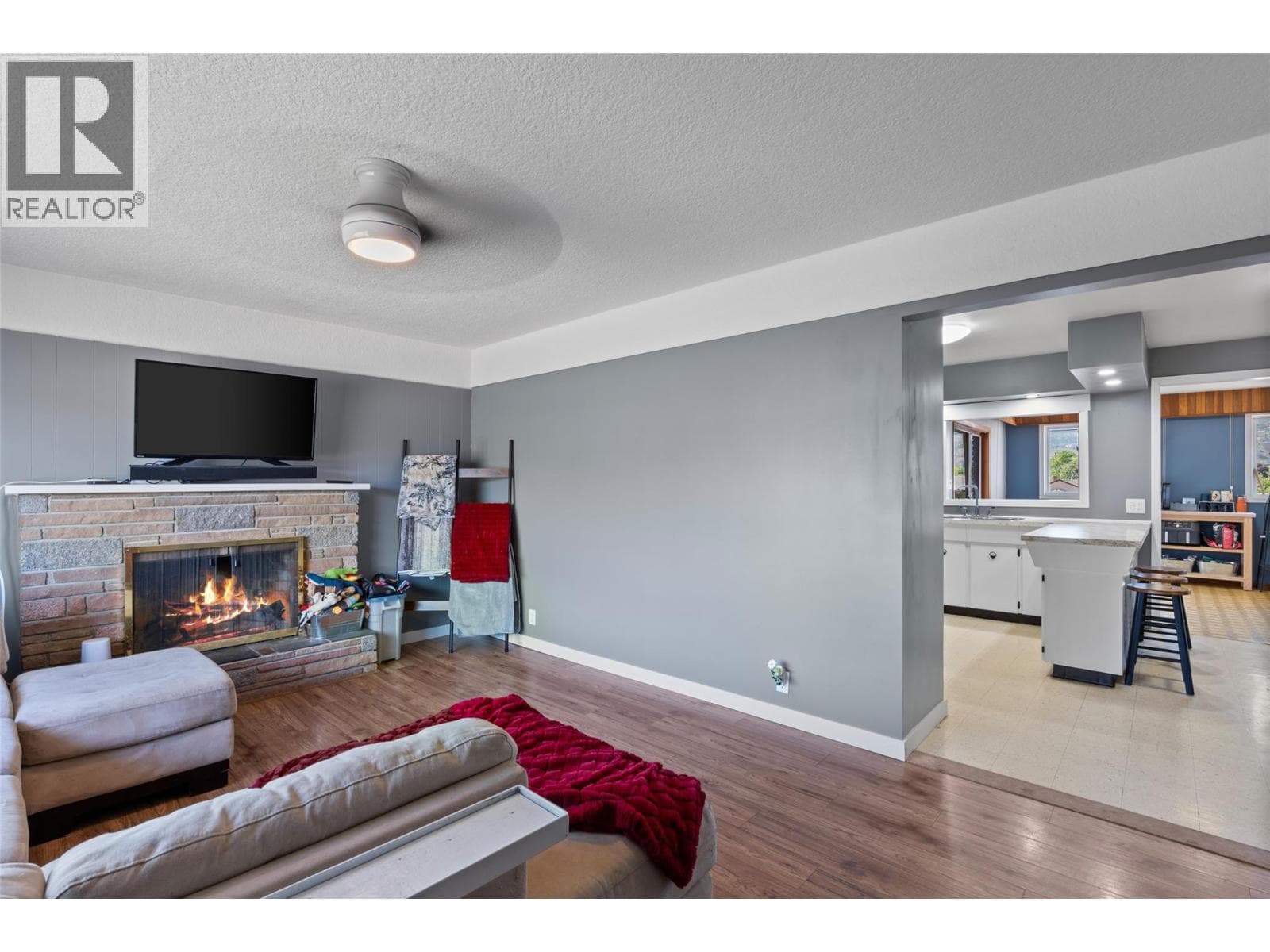 1027 MONCTON AVENUE, Interior REALTORS® — photo 5