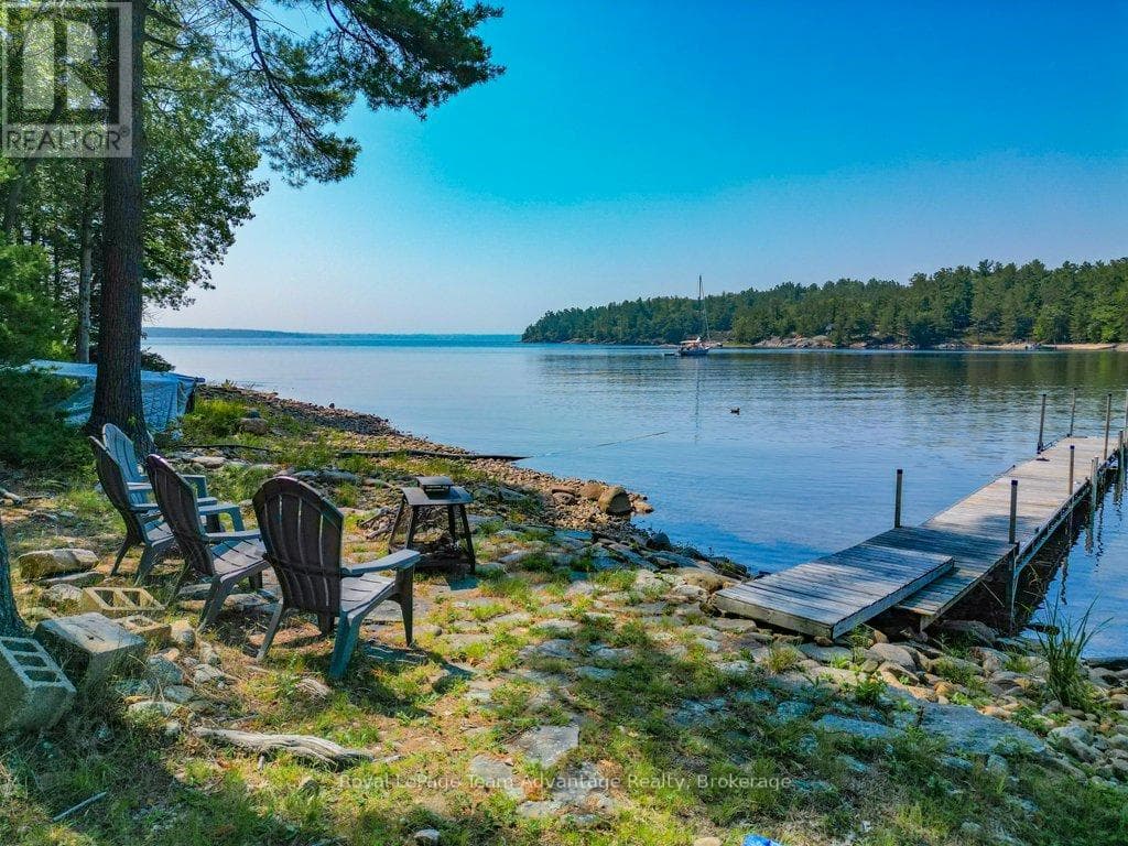 46 HUCKLEBERRY ISLAND, OnePoint — photo 4