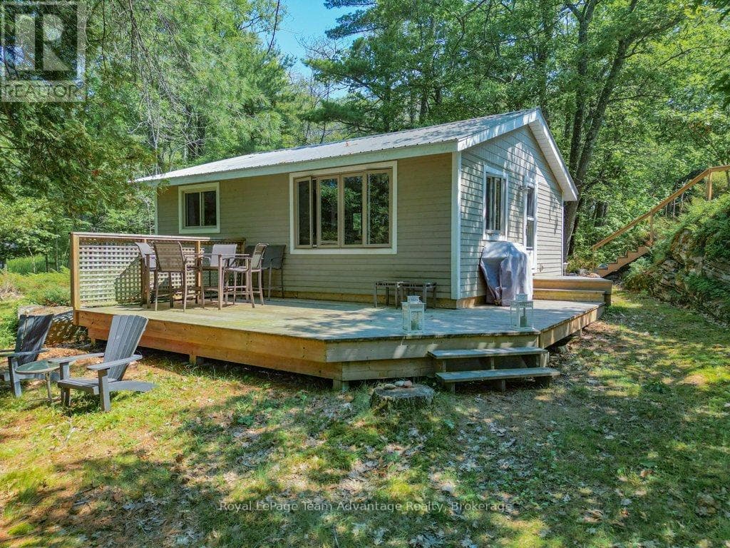 46 HUCKLEBERRY ISLAND, OnePoint — photo 3