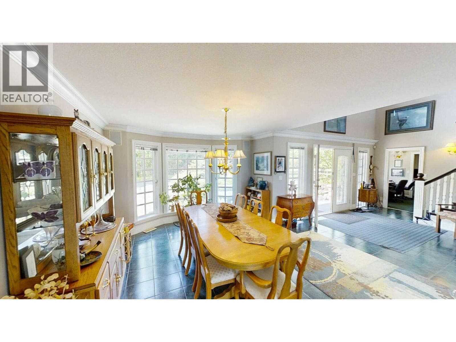 317 Hyslop Drive, Interior REALTORS® — photo 5