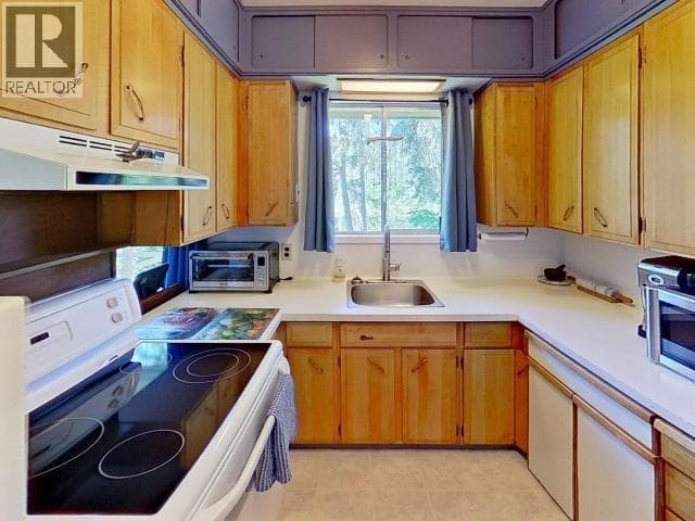 5043 SPRAGGE ROAD, Powell River — photo 5