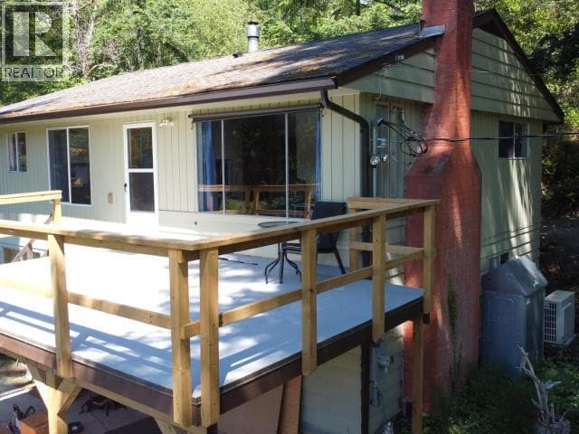 5043 SPRAGGE ROAD, Powell River — photo 3