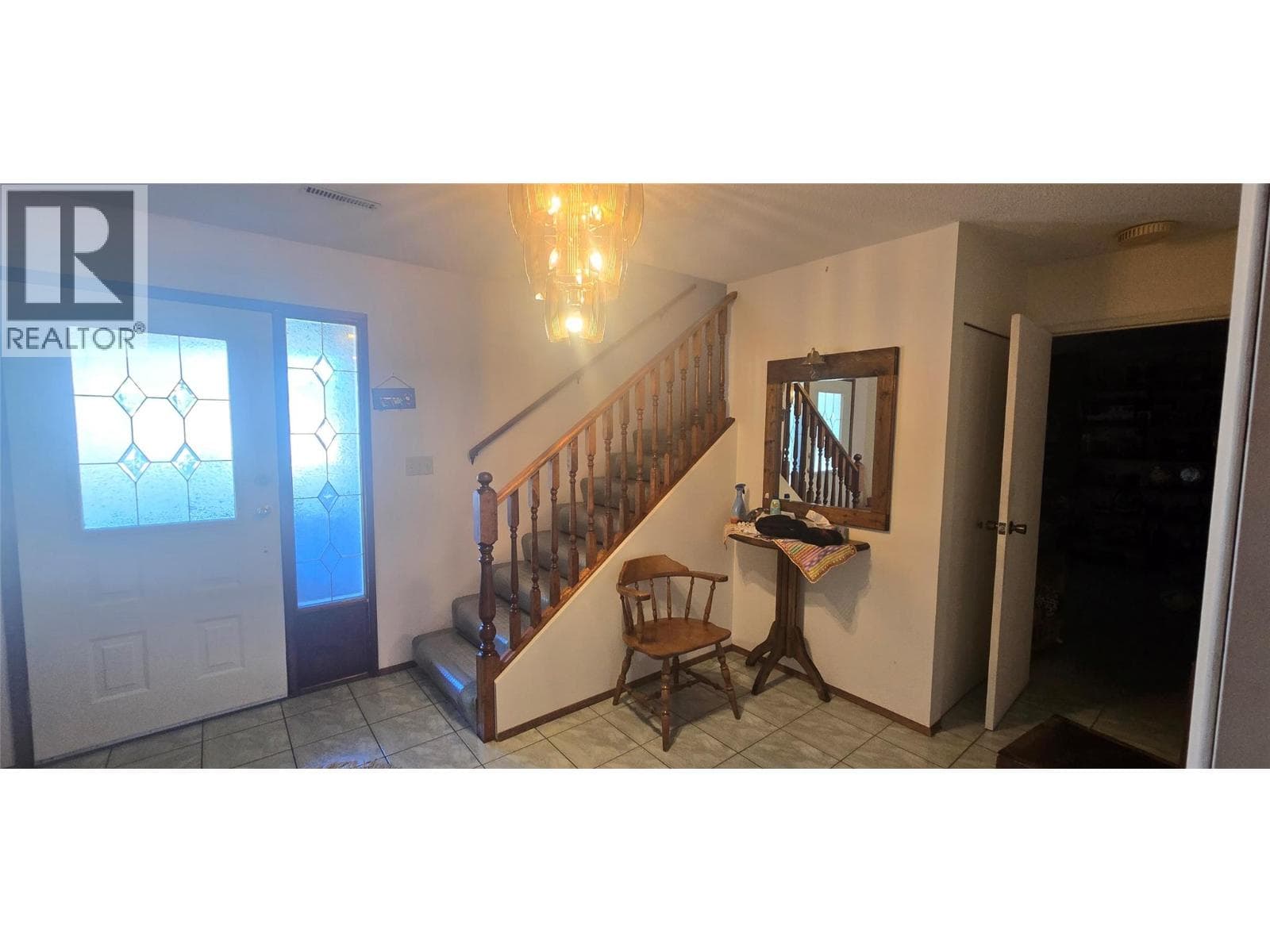 10 Spruce Court, Interior REALTORS® — photo 3