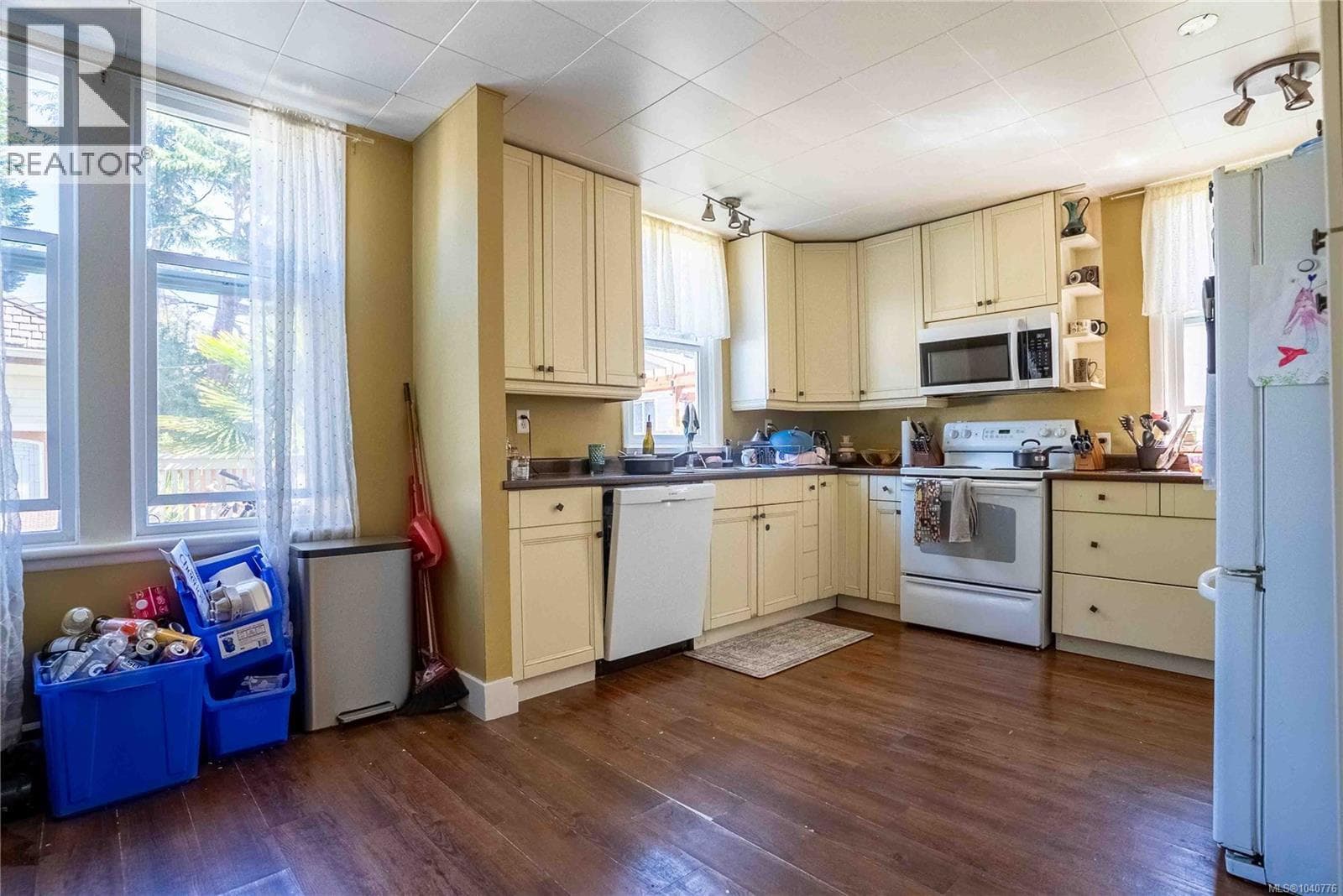 2329 DOWLER PLAZA, Victoria — photo 4