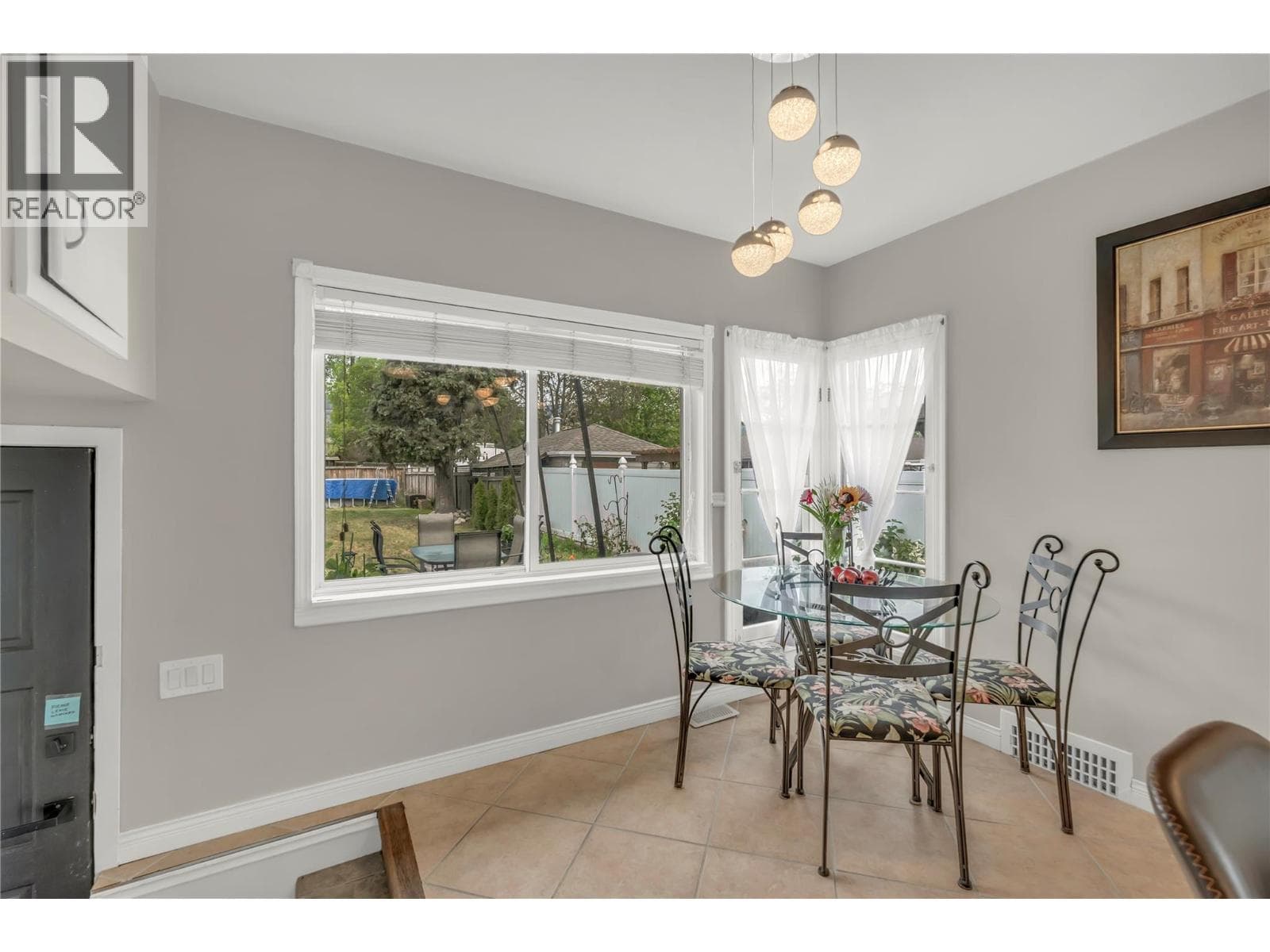 634 LATIMER STREET, Interior REALTORS® — photo 5