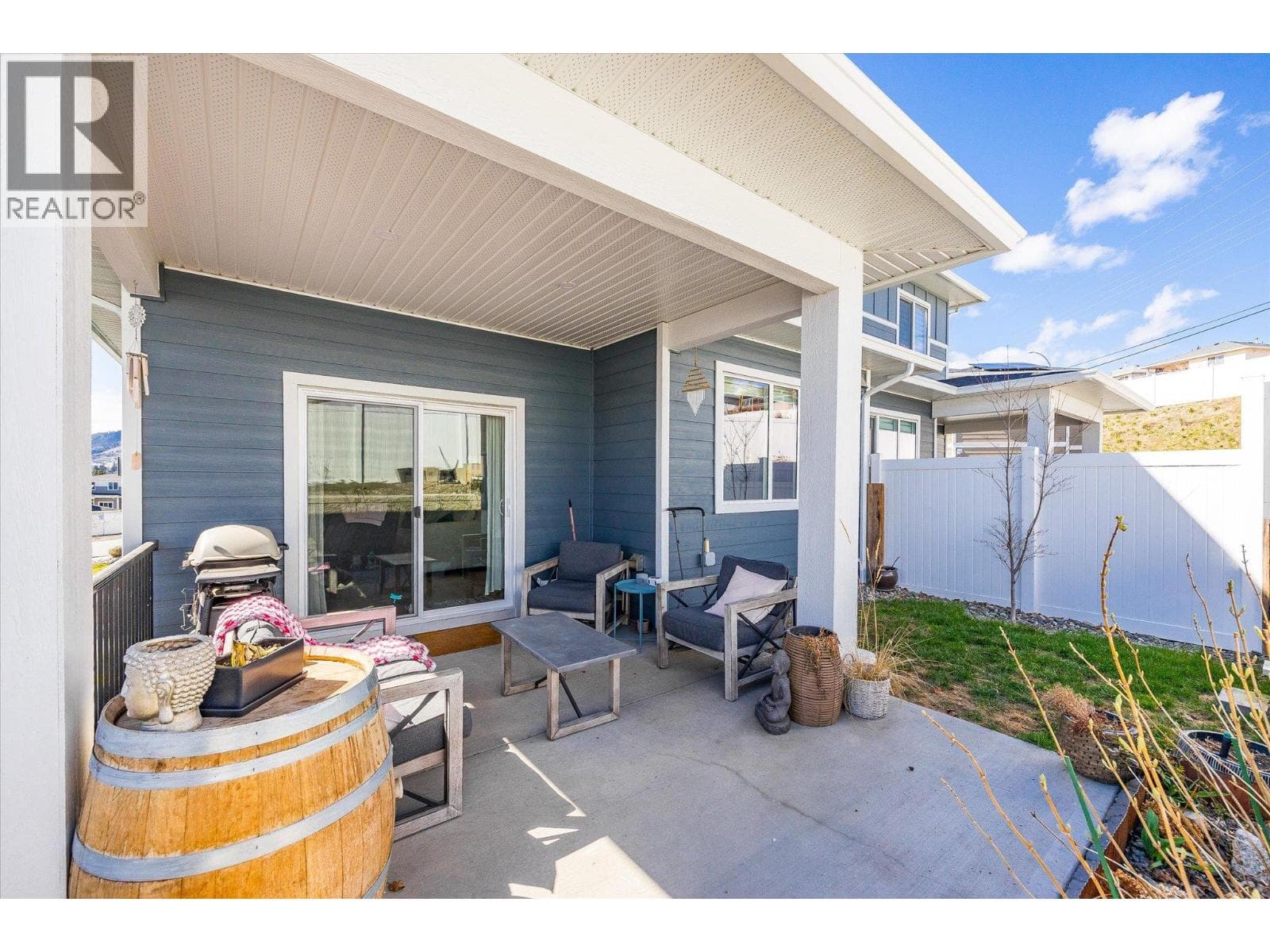 3321 Hawks Crescent, Interior REALTORS® — photo 2