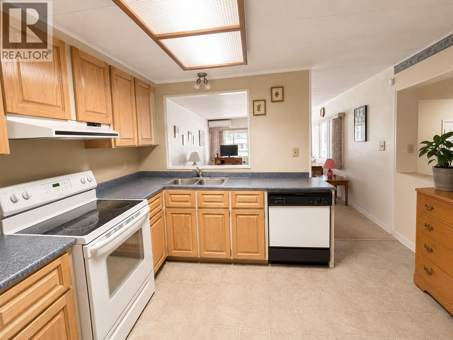 459 Huey Road Unit# 2, Interior REALTORS® — photo 5