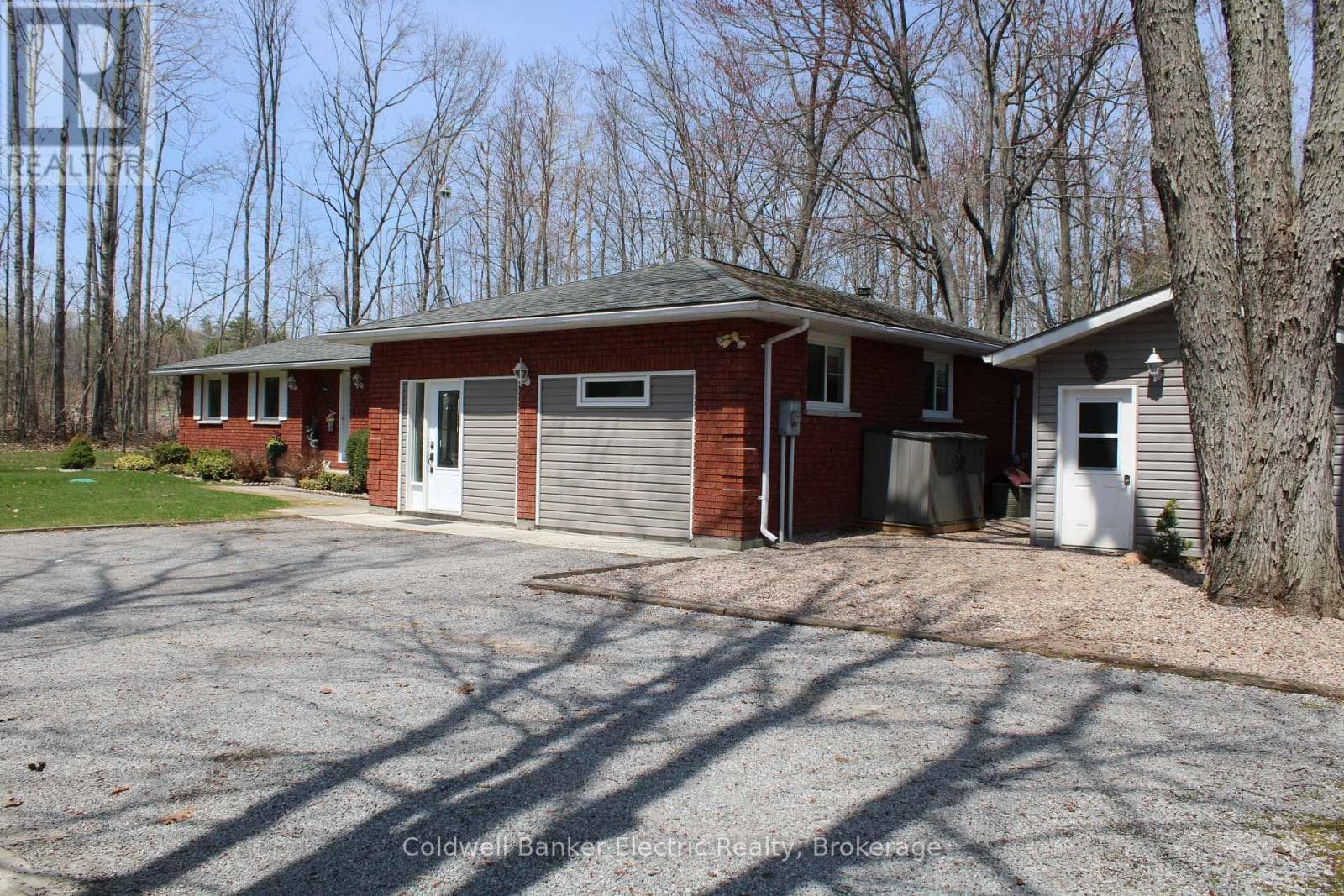 178 ADAM & EVE ROAD, Central Lakes — photo 3
