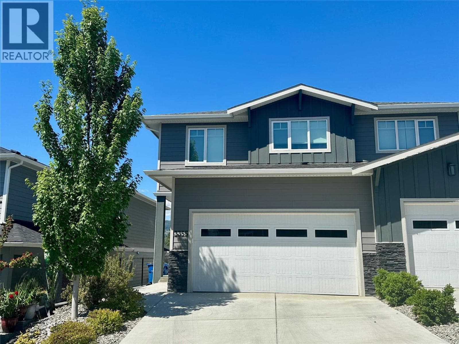 3355 Hawks Crescent, Interior REALTORS® — photo 2