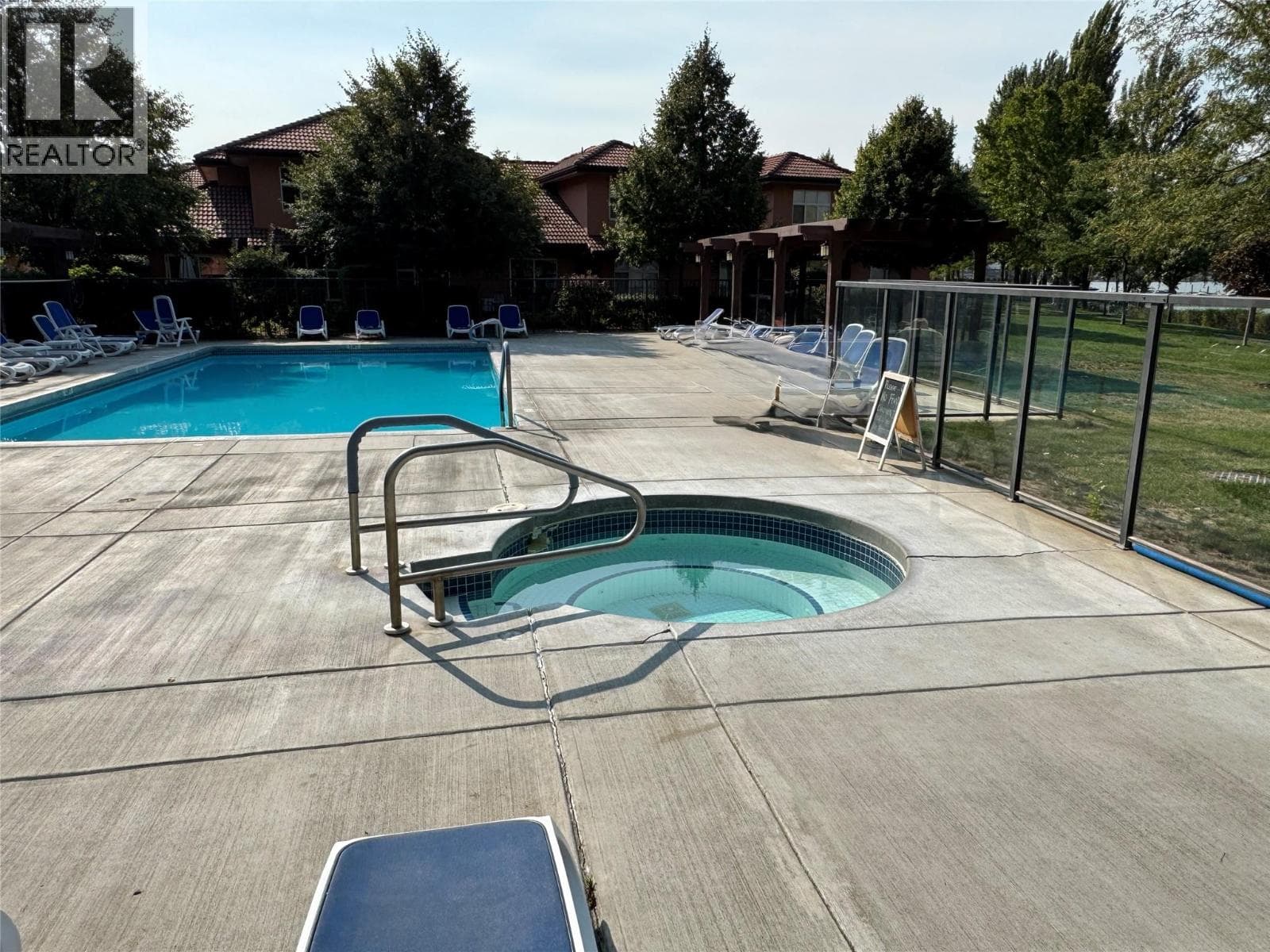7600 COTTONWOOD Drive Unit# 6, Interior REALTORS® — photo 5