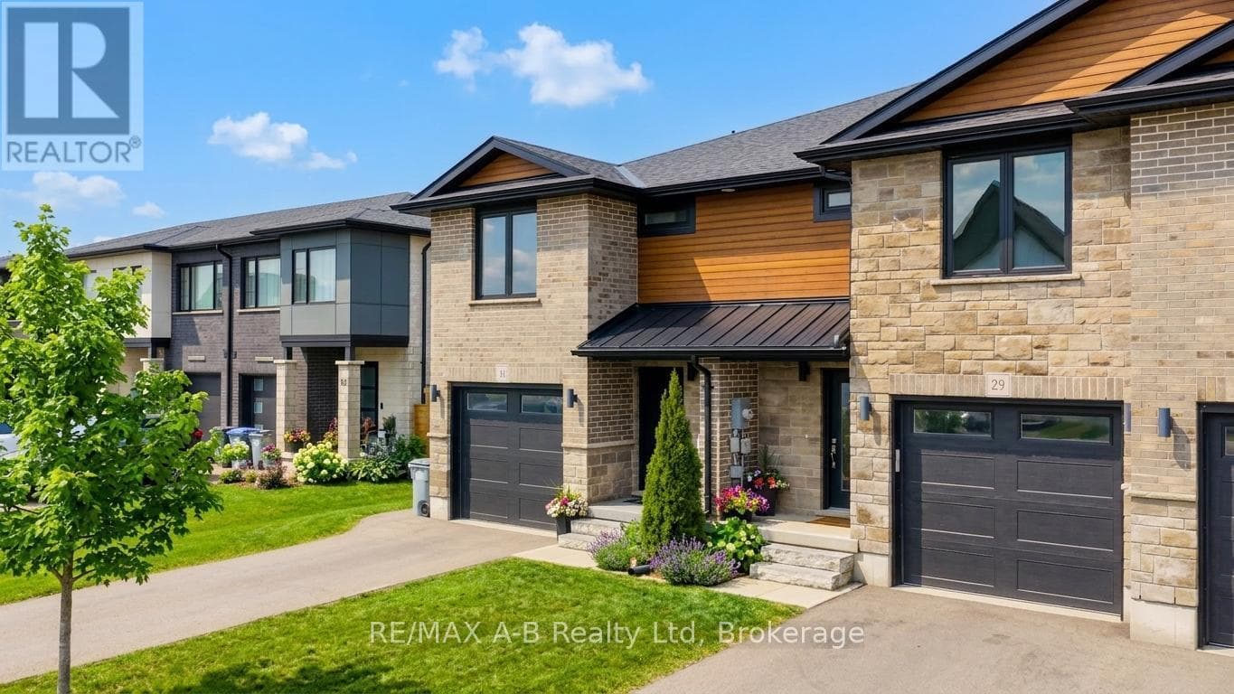 31 TRAILSIDE DRIVE, OnePoint — photo 3