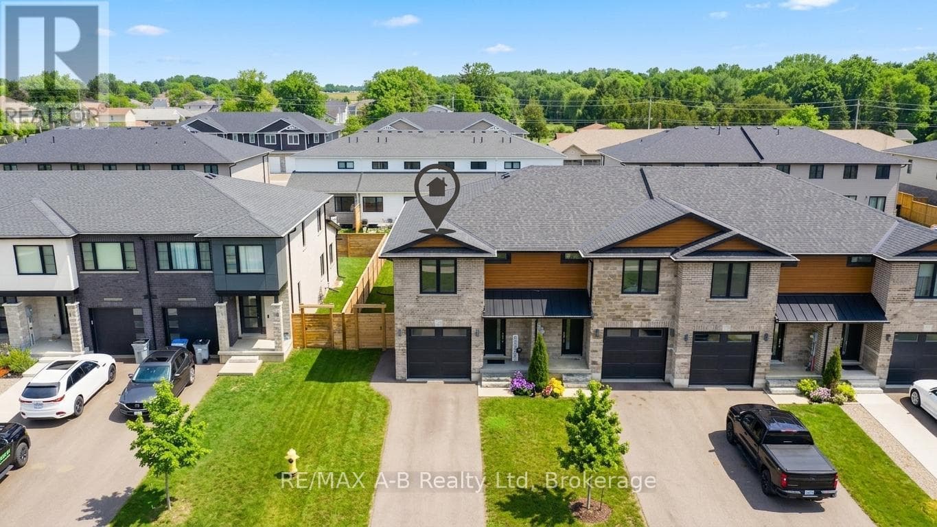 31 TRAILSIDE DRIVE, OnePoint — photo 4