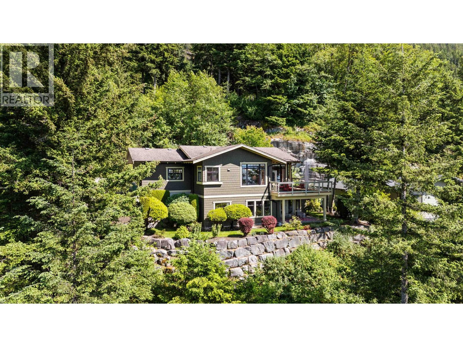 300 OCEAN CREST DRIVE, Greater Vancouver — photo 4