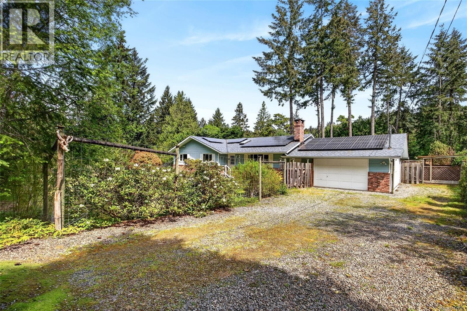 140 Quarry Dr, Victoria — photo 3