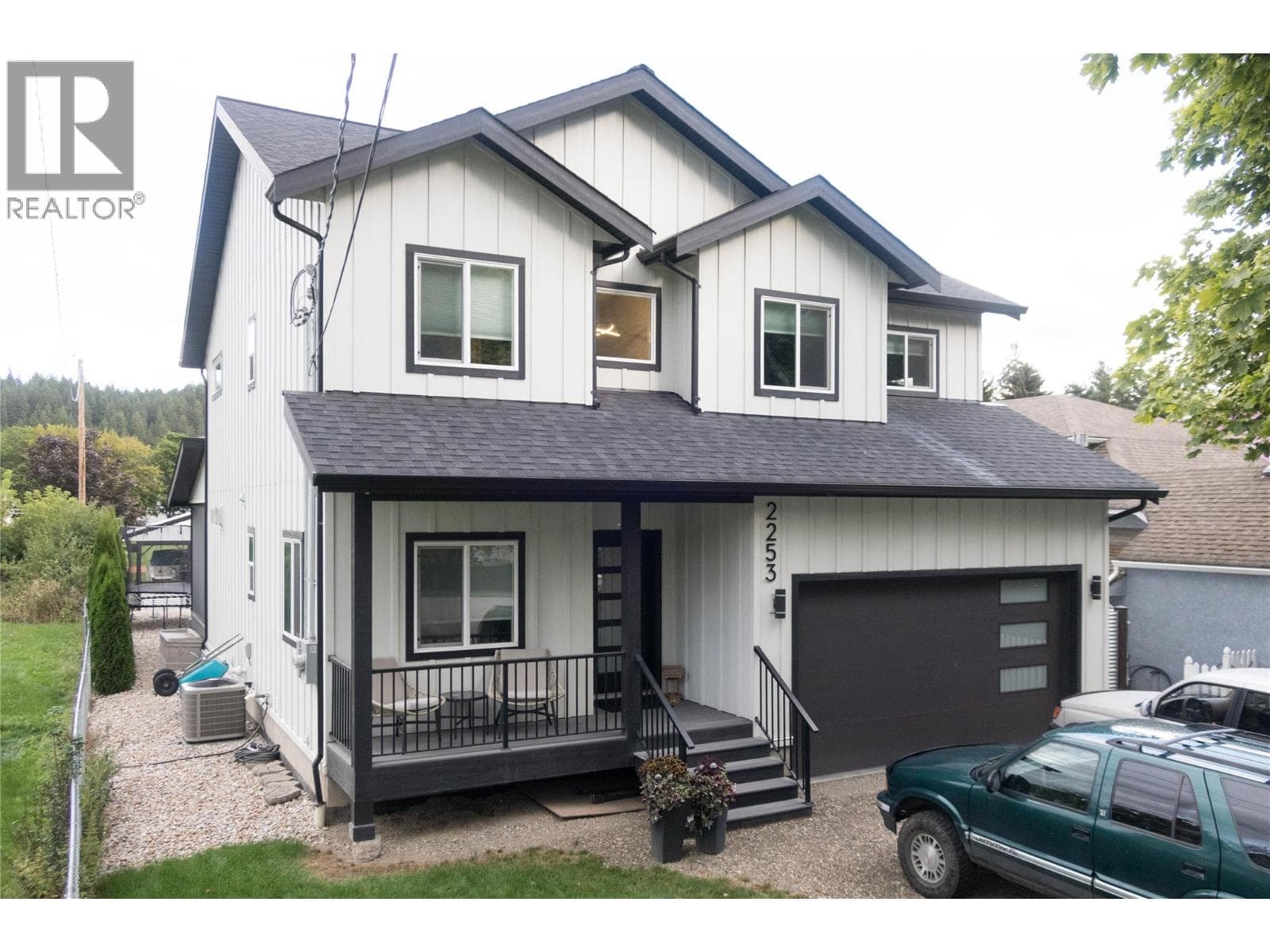 2253 SHUSWAP AVENUE, Interior REALTORS® — photo 2