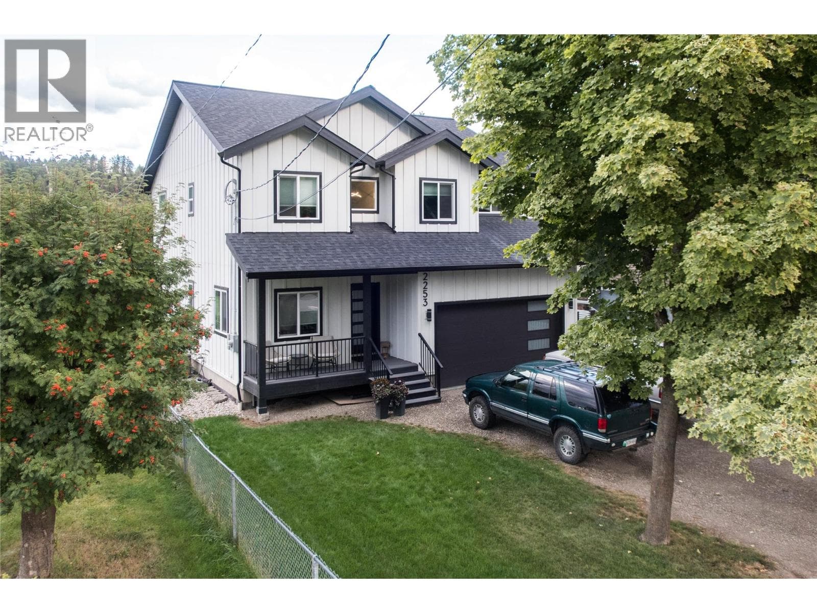 2253 SHUSWAP AVENUE, Interior REALTORS® — photo 3