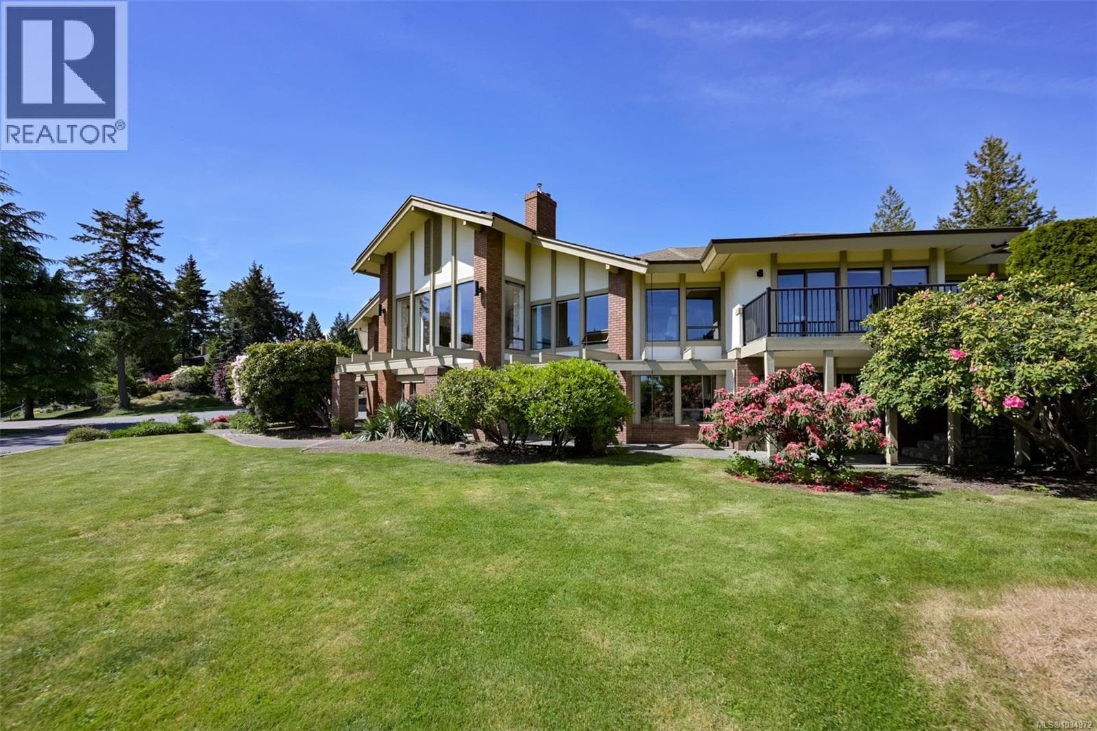 8798 Forest Park Dr, Victoria — photo 5