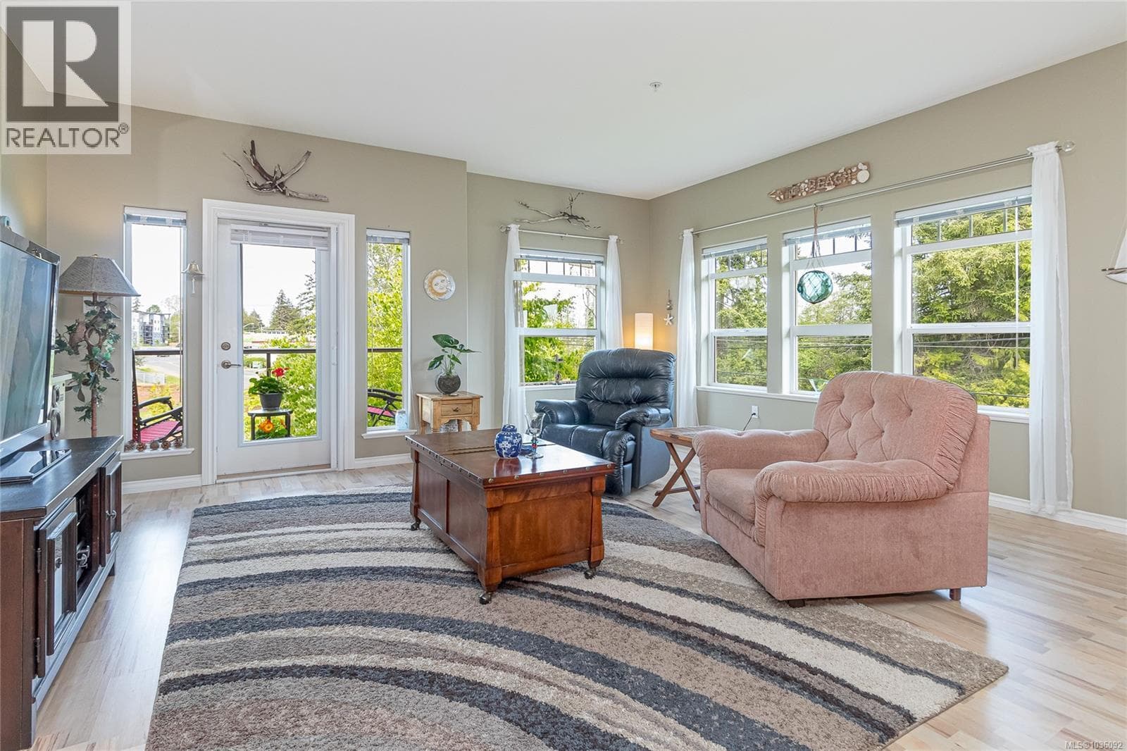 209 399 Wembley Rd, Vancouver Island — photo 4