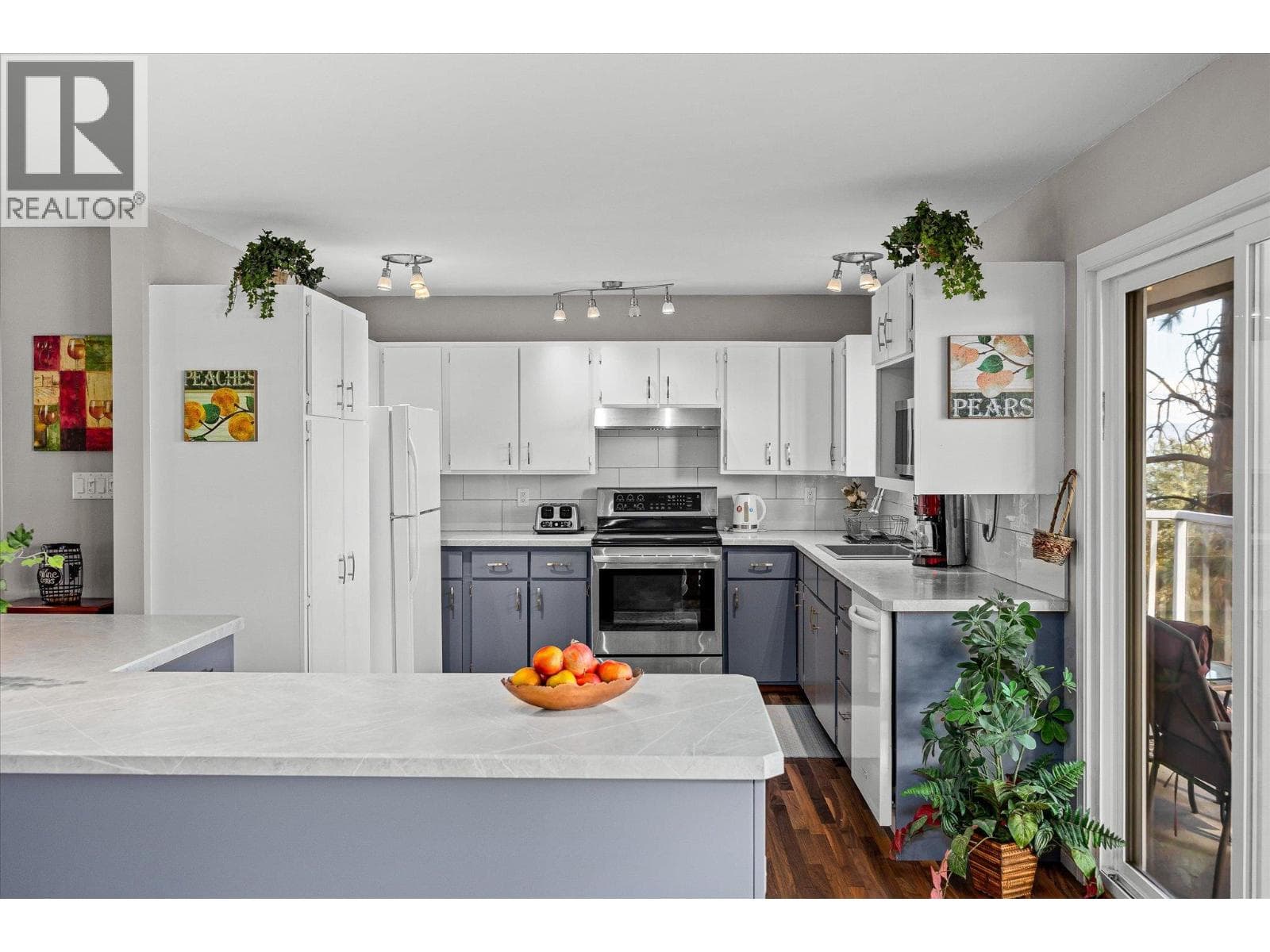5821 Atkinson Crescent, Interior REALTORS® — photo 5
