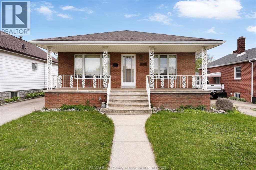 1639 LANGLOIS AVENUE, Windsor — photo 2