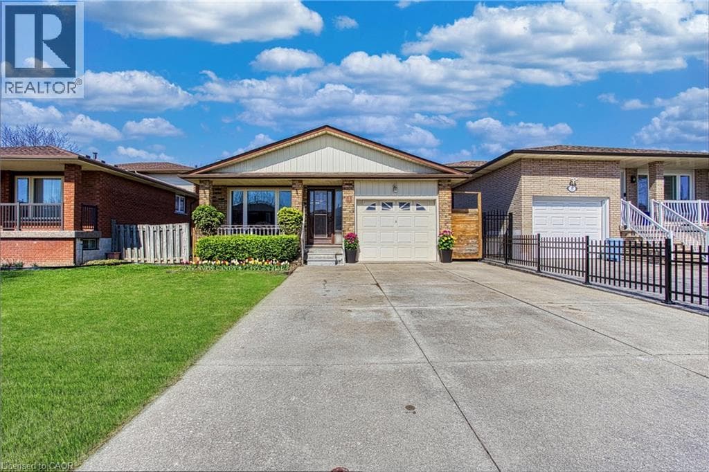 4 COLGATE COURT, Cornerstone