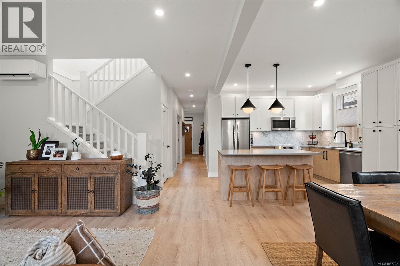 2274 EVELYN LANE, Victoria