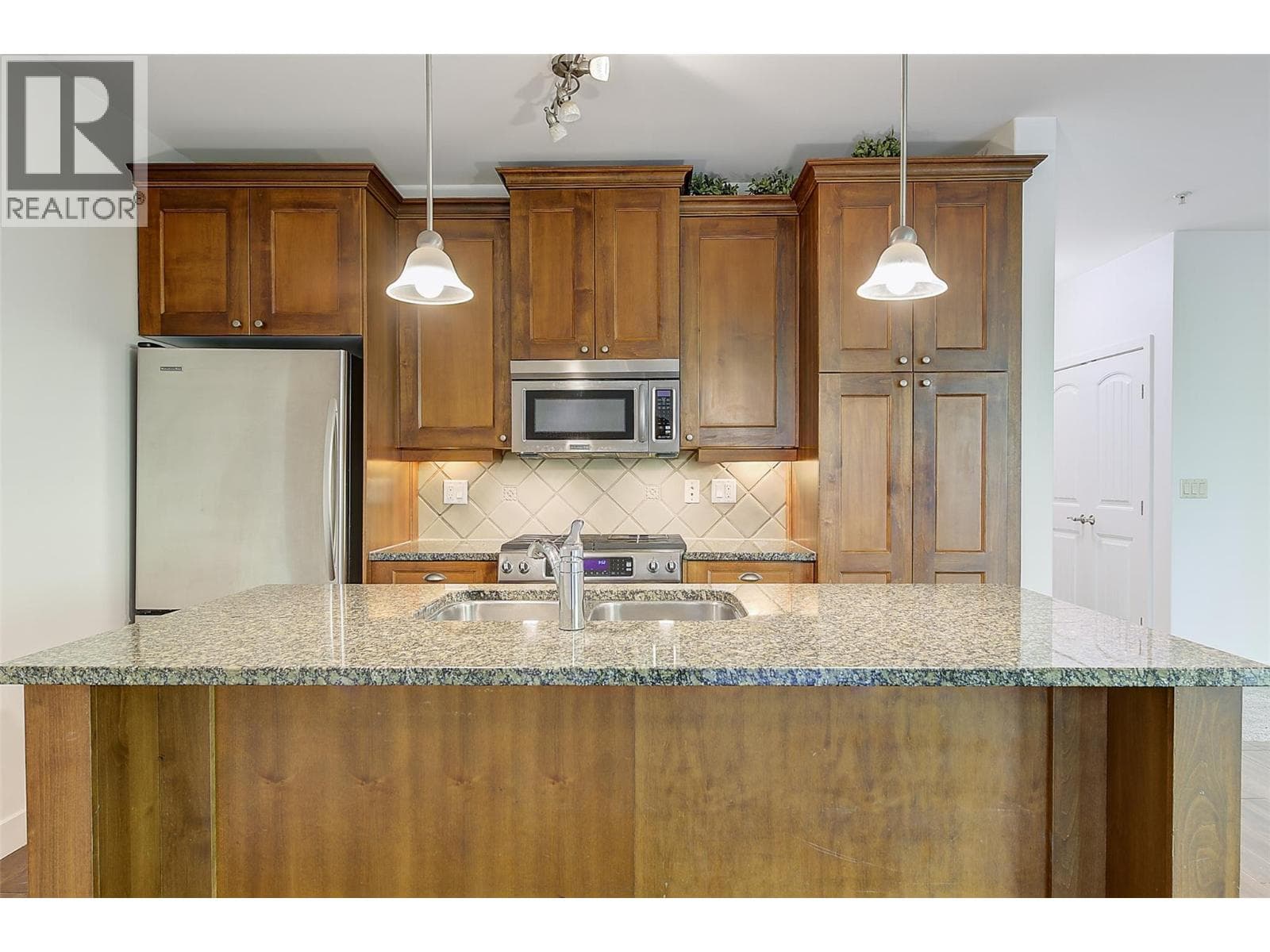 4042 Pritchard Drive Unit# 2104, Interior REALTORS® — photo 5