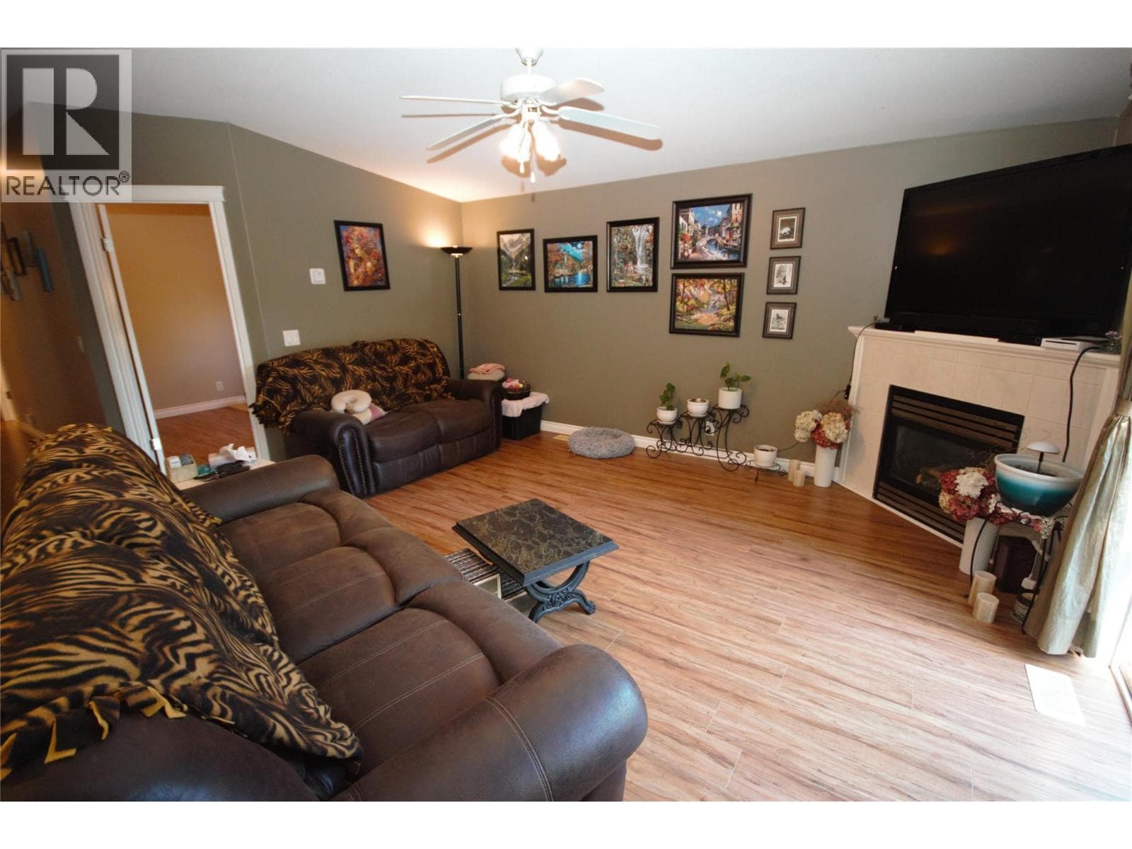 270 Road 2, Interior REALTORS® — photo 2