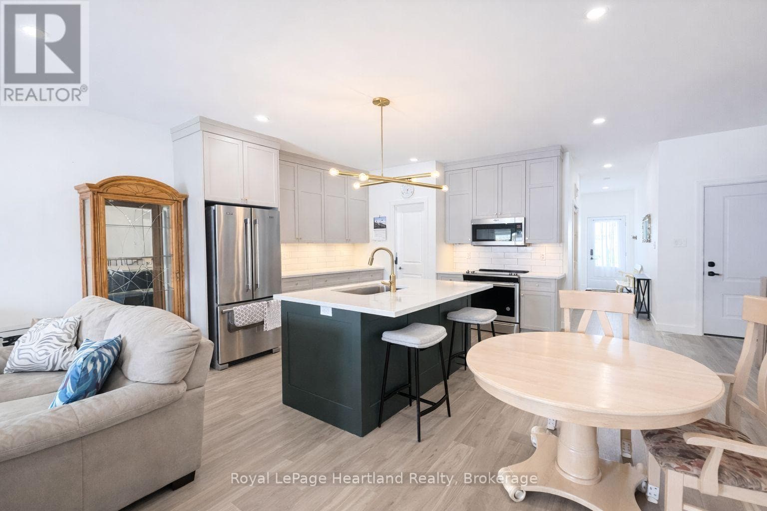 20 SILVER CREEK ROAD, OnePoint — photo 3