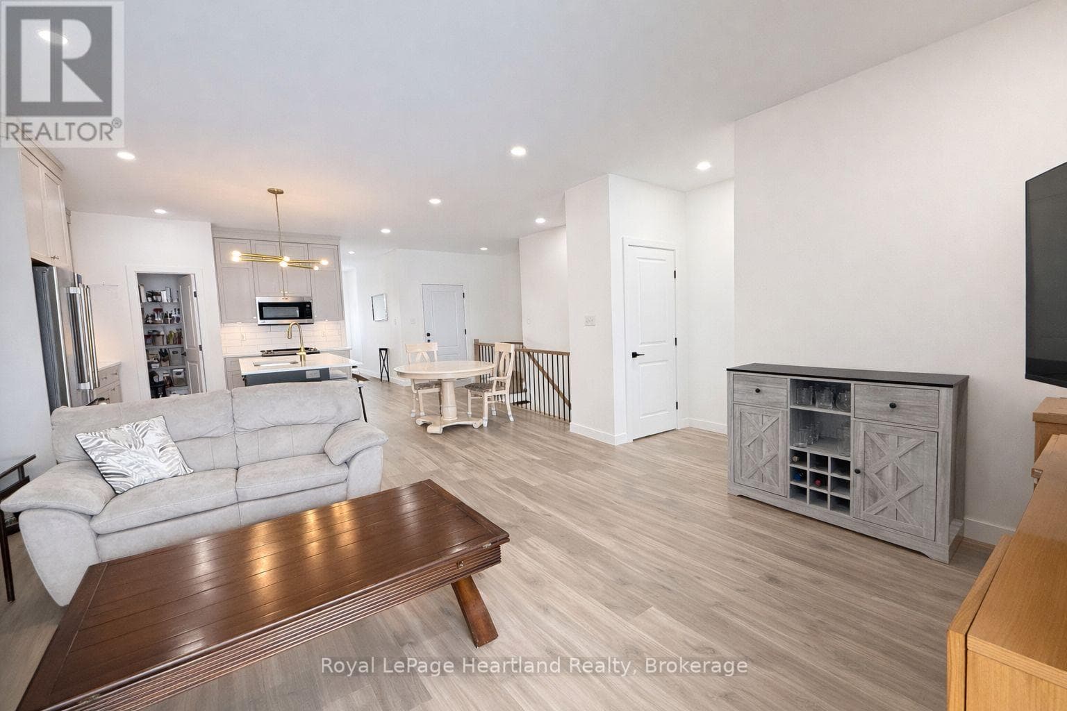 20 SILVER CREEK ROAD, OnePoint — photo 4