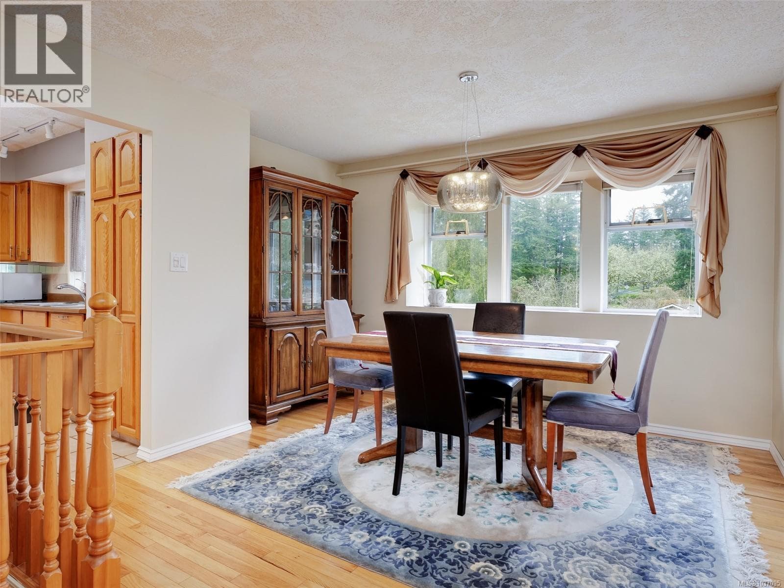 6781 Amwell Dr, Victoria — photo 5