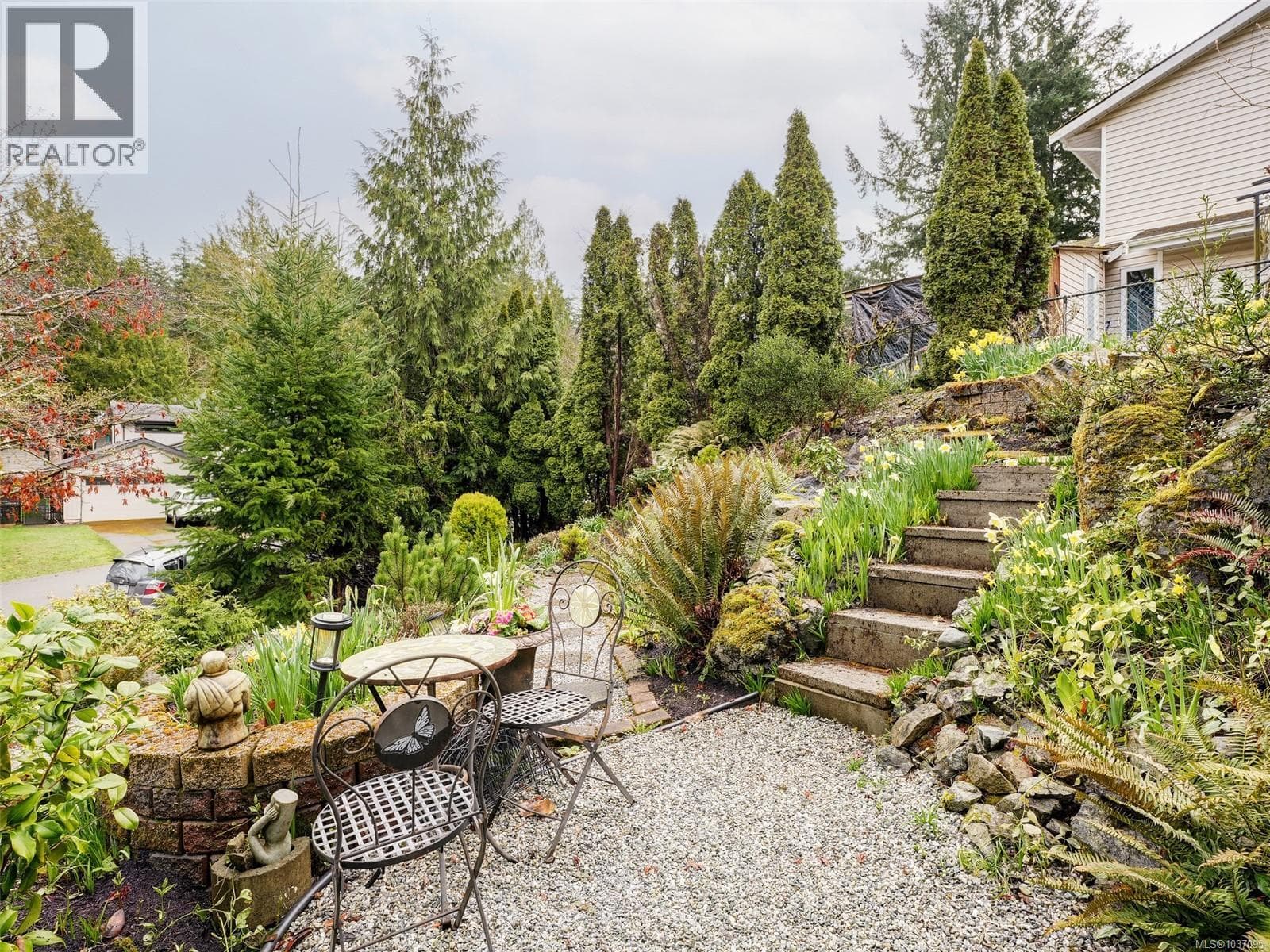 6781 Amwell Dr, Victoria — photo 2