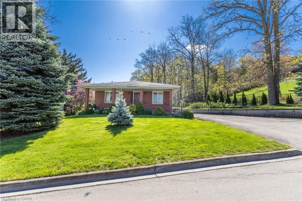 84 HOMESIDE AVENUE, Cornerstone