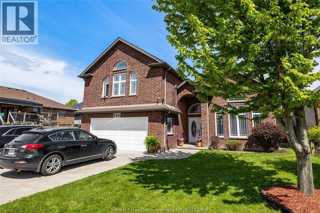 242 DONALD CRESCENT, Windsor — photo 3