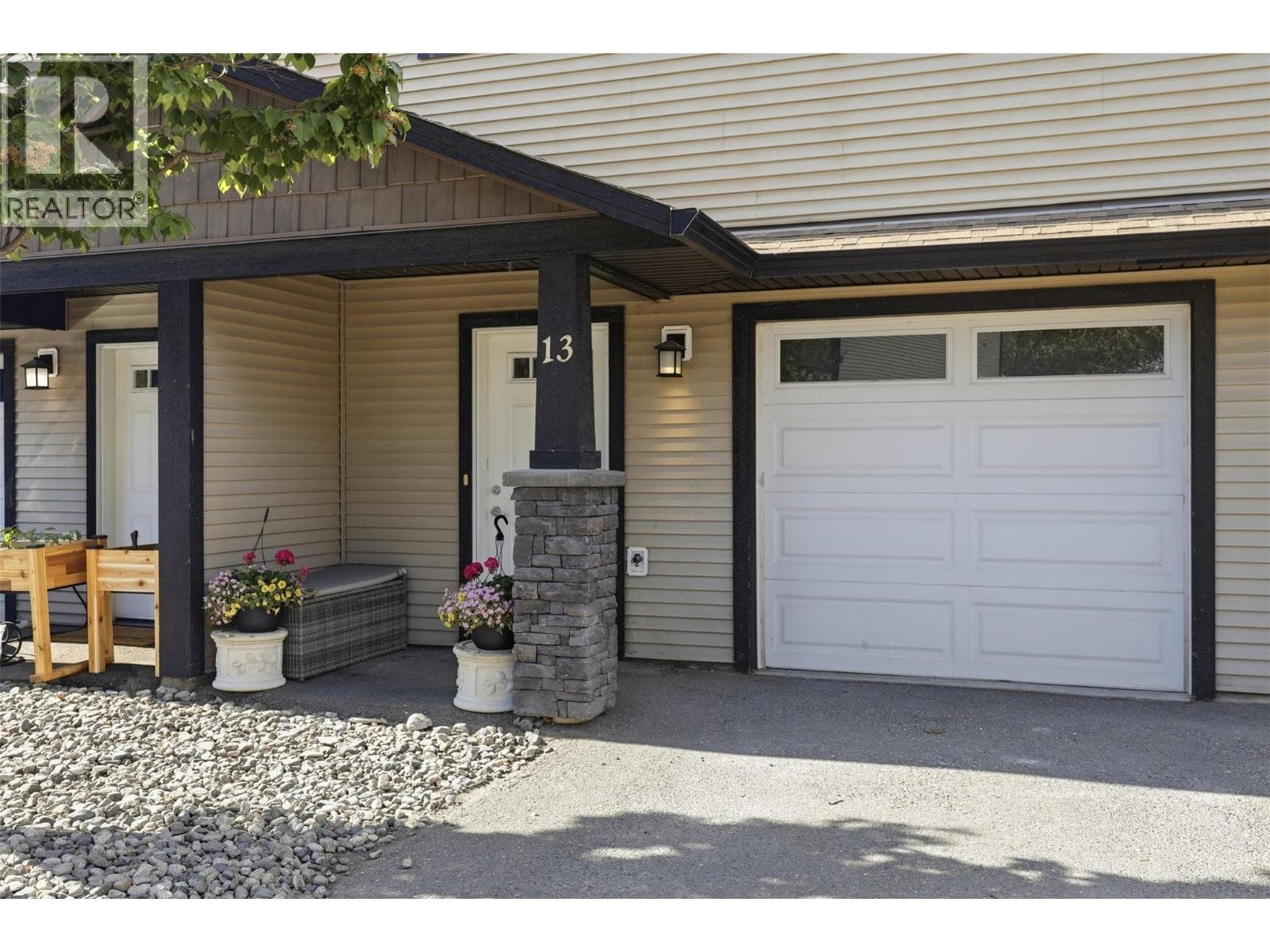 1741 TRANQUILLE Road Unit# 13, Interior REALTORS® — photo 2