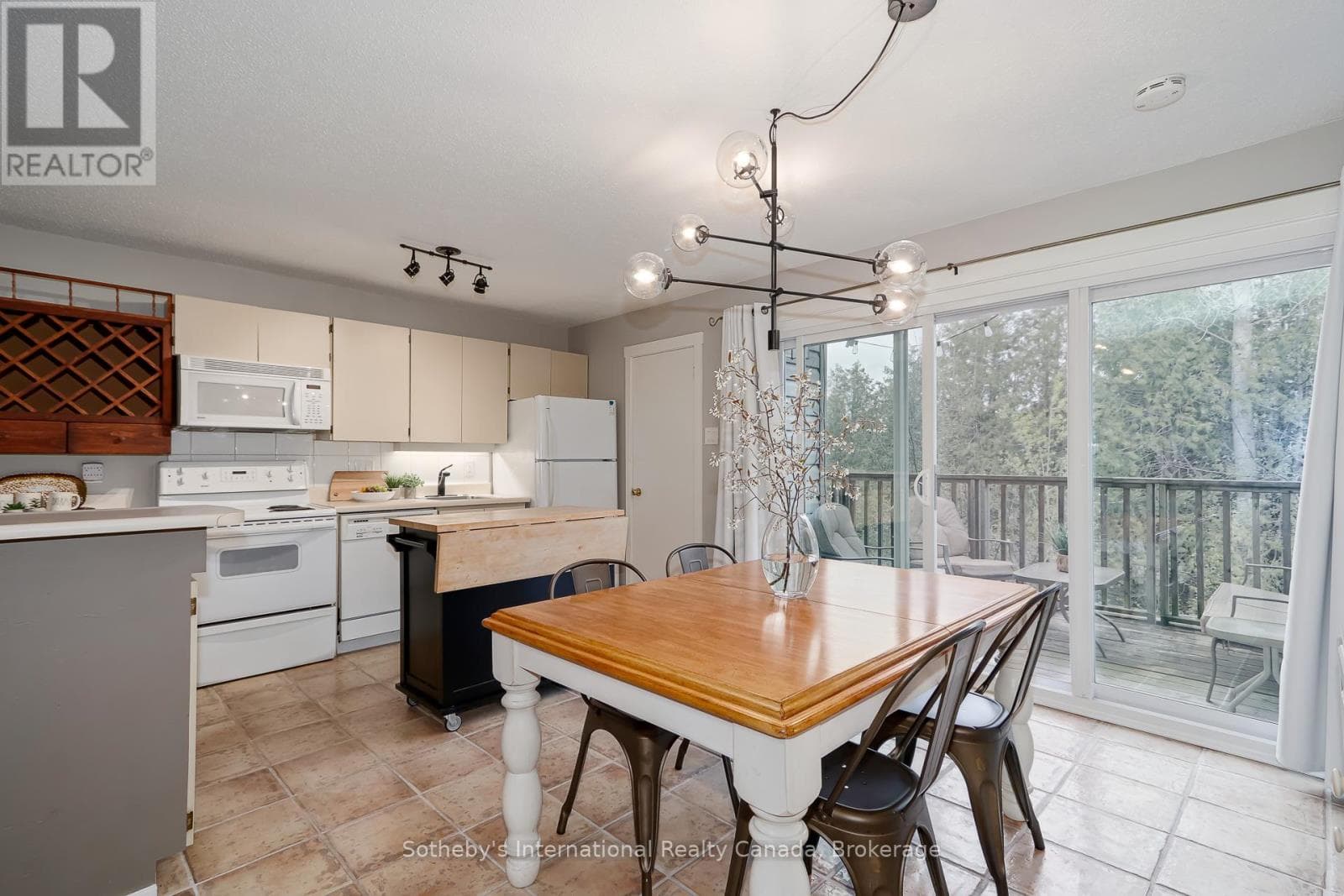 214 - 214 ESCARPMENT CRESCENT, OnePoint — photo 5