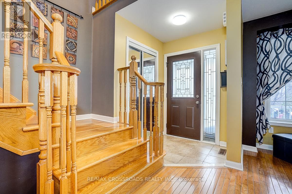 597 CAVERHILL CRESCENT, Toronto — photo 5