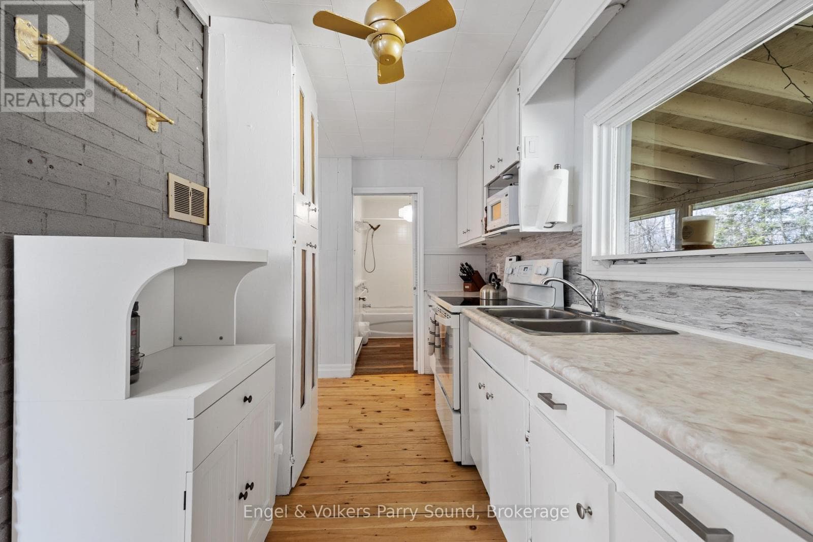 77 WOODS ROAD, OnePoint — photo 4